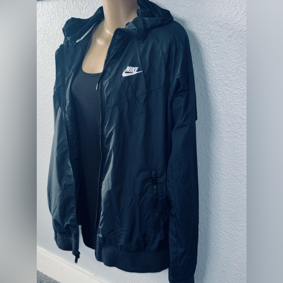 Nike Jackets & Blazers - Nike Women's Utility Jacket in Black. Size: Small.